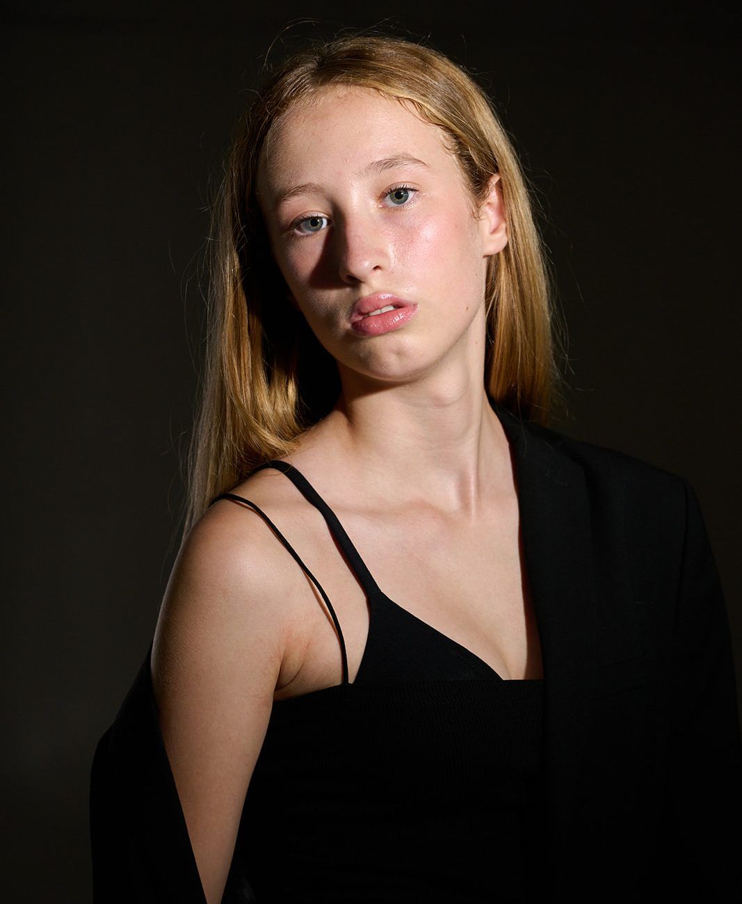 Lila Sina_Nova Actors